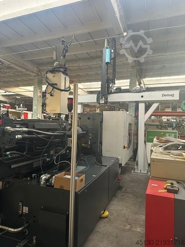 Mașină de turnat prin injecție Sumitomo Demag Systec 350/720-2300
