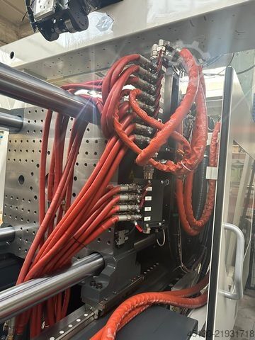 Mașină de turnat prin injecție Sumitomo Demag Systec 350/720-2300