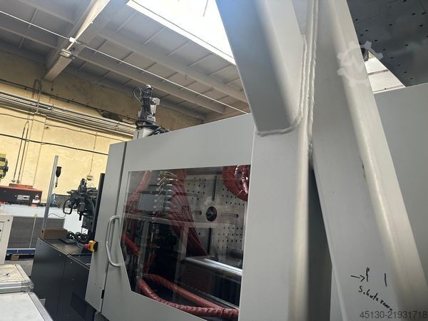 Mașină de turnat prin injecție Sumitomo Demag Systec 350/720-2300