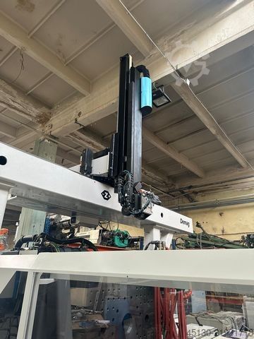 Mașină de turnat prin injecție Sumitomo Demag Systec 350/720-2300