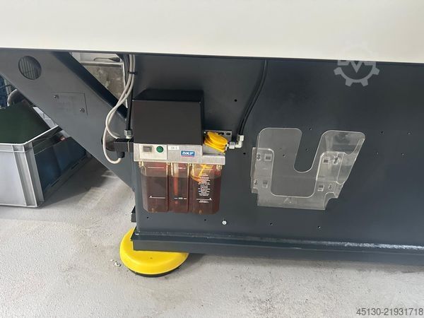Mașină de turnat prin injecție Sumitomo Demag Systec 350/720-2300