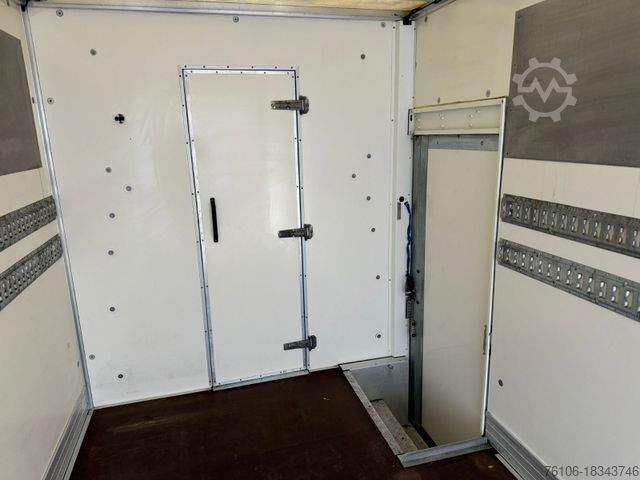 Vrachtwagen met bakwagen MERCEDES-BENZ Sprinter 516 CDI Koffer mit Ladebordwand *L 4,80