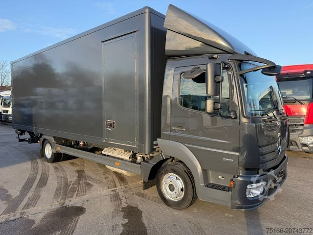 Box van MERCEDES-BENZ ATEGO 818 L Koffer 7,30 m LBW 1 T*Seitentür