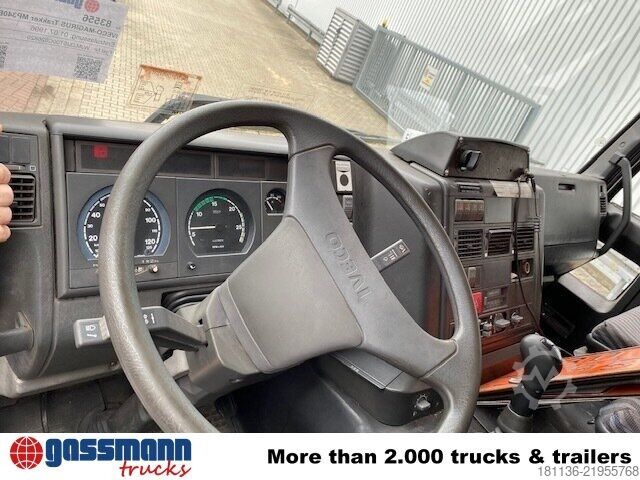 Autocisterna Iveco Trakker MP340E42W 8x8, Tankwagen 18.000l
