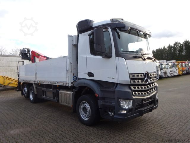Vrachtauto met open laadbak MERCEDES-BENZ 2648 Baustoffpritsche + PK 23001 TEC3 Kran