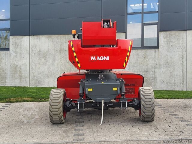 Przegubowa teleskopowa platforma robocza Magni MHAB18RT