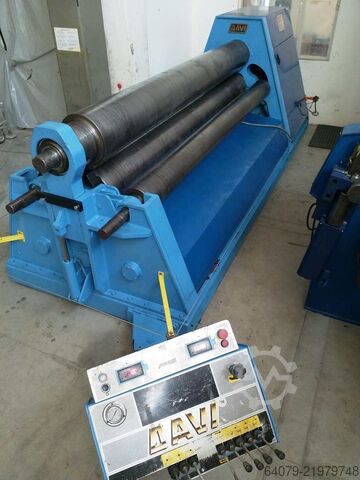 Máquina de calandrar chapas DAVI MCB3028