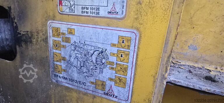 Mobile impact crusher on tracks Rubblemaster RM60 impact crusher