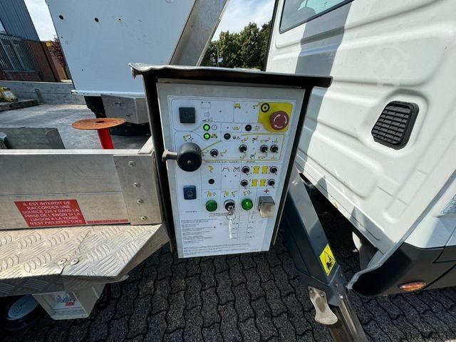 Autocamion cu platformă de lucru IVECO Daily 35S14 Hubarbeitsbühne    162 TLE