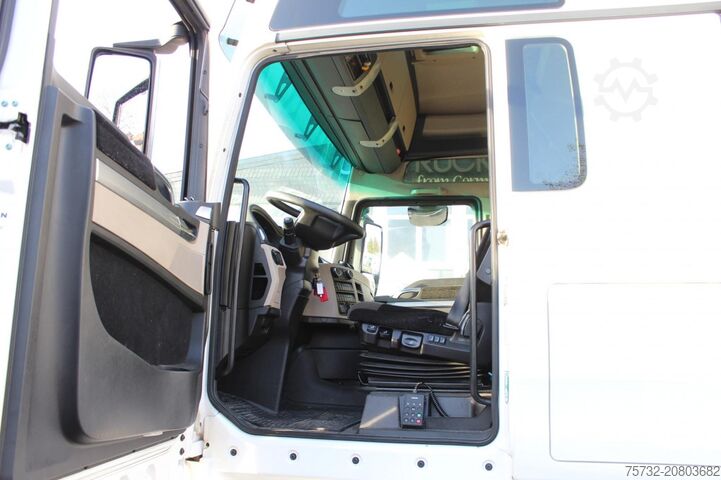 Standaard trekker MAN TGX 18.510 E6 XXL Retarder Kühlbox Navi VIN: LP