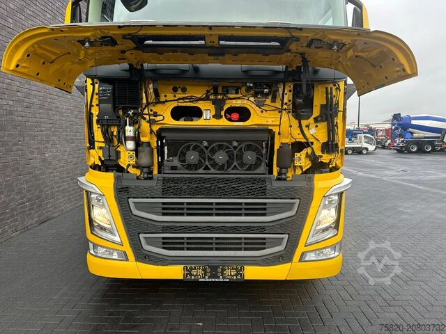 Standard-SZM Volvo FH 540 8X4 HEAVY DUTY TRACTOR/SZM/TREKKER