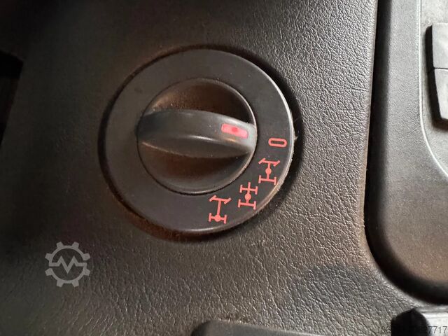 Kabelsysteem MAN TGA 26.360 6 X 4  Handgeschakeld met HMF Z Kraan