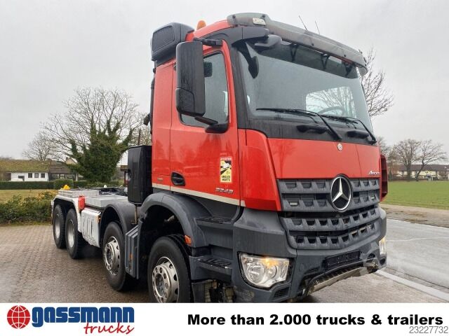Kanca kasalı yük kamyonu (roll-off) Mercedes-Benz Arocs 3243 K 8x4/4,