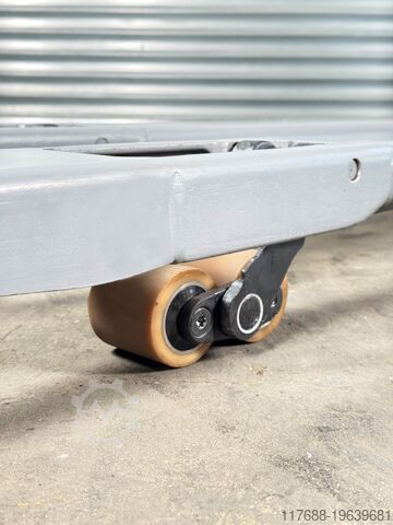 Yatay sipariş toplayıcı Jungheinrich ECE 225 - Service Neu - nur 2.214 - Batterie 85%