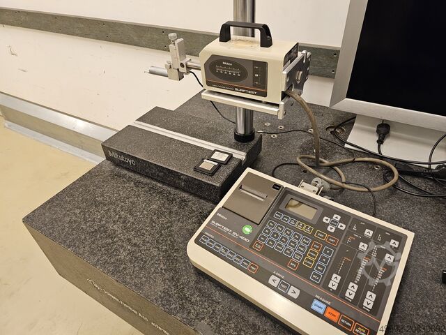 Contour measuring device Mitutoyo Surtest SV402