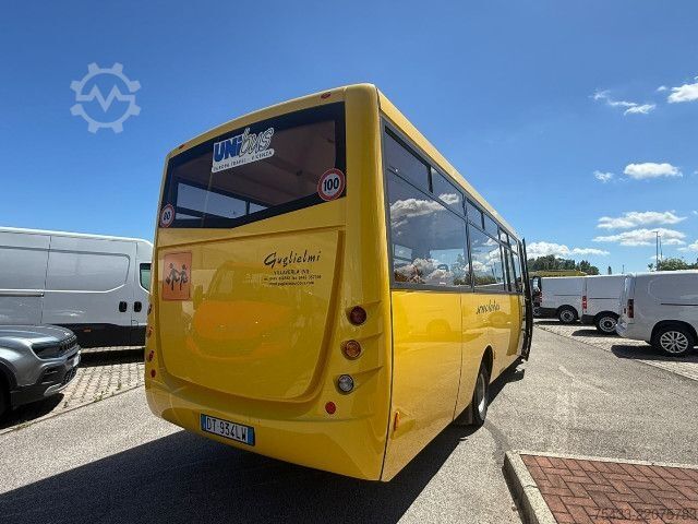 Λεωφορείο IVECO 65C18 CACCIAMALI