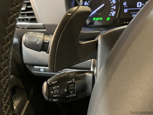 Furgon blaszak Opel Vivaro 2.0 CDTI L3H1 Innovation 180 PK Automaat...