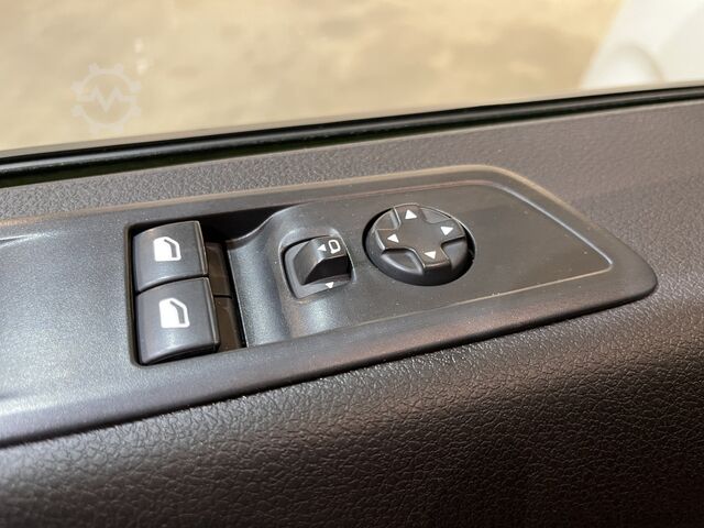 Furgon blaszak Opel Vivaro 2.0 CDTI L3H1 Innovation 180 PK Automaat...