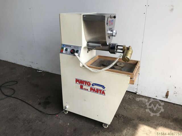 Pasta extruder machine Dominioni