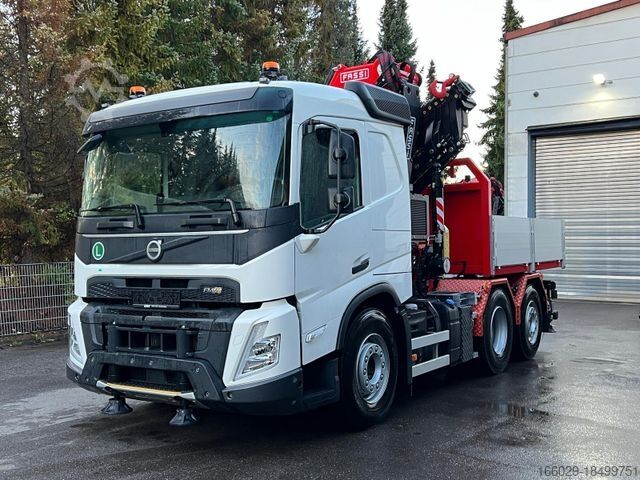 Autocamion greu VOLVO FMX 540 6x2 mit Kran Fassi F545.2.28