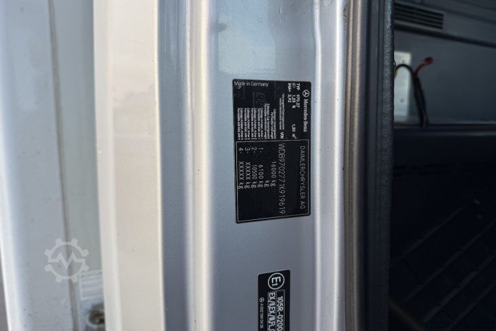 Camión caja Mercedes-Benz Atego 1528 4x2 Koffer+HB / Swiss-Vehicle