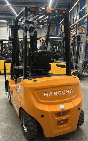 Stivuitor electric cu 4 roți Hangcha Elektrostapler CPD25-XEY2-SI