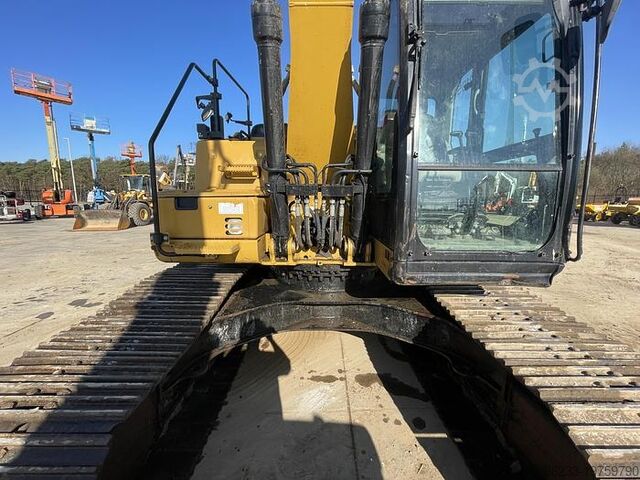 Rupsgraafmachine Caterpillar 320FL