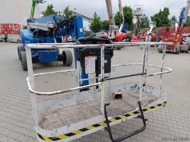 Artikulisan teleskopski bum lift Niftylift HR28 HYBRID 4X4