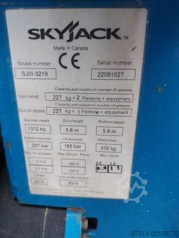 Elevador de tijera SkyJack SJIII 3219