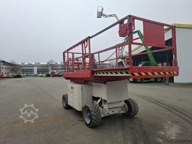 Elevador de tijera Genie GS-2669 DC