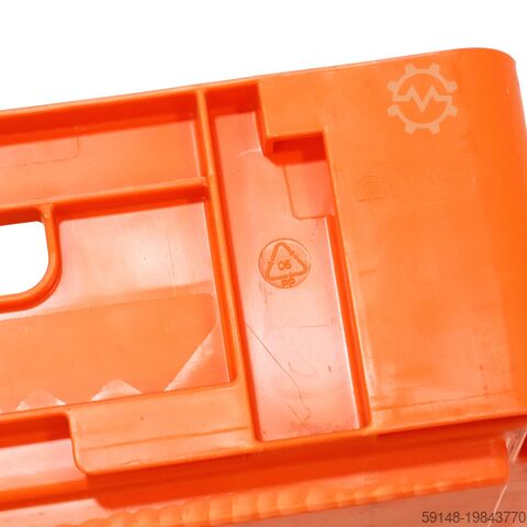 Gebruikte Euronorm stapelbakken alle wanden gesloten + open handgrepen L:600,B:400,H:120mm Kruizinga 98-7274GB-PAL