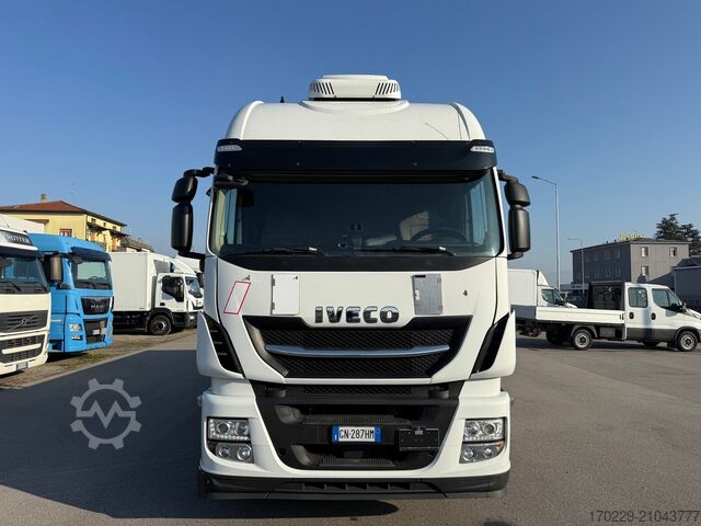 Camião de plataforma Iveco stralis 480