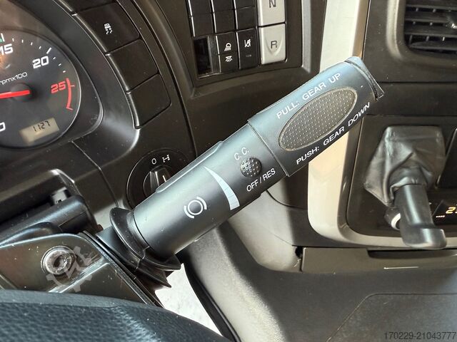 Camião de plataforma Iveco stralis 480