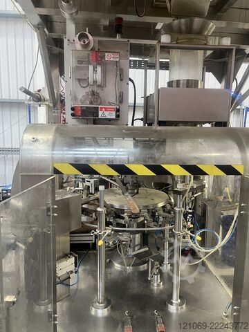 Bag forming, filling and sealing machine Food machinery Co Pouch filling line