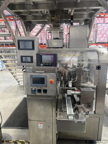 Bag forming, filling and sealing machine Food machinery Co Pouch filling line