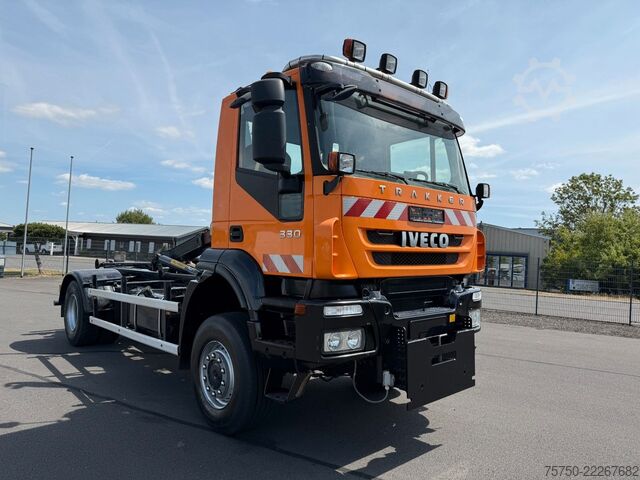 Egyéb IVECO Trakker 330 EEV- Winterdienst- Palfinger