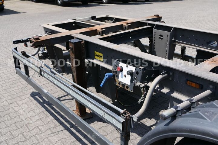 Lastväxlarsläp SCHMITZ CARGOBULL SGF C2 Tandem BDF Wechselfahrgestell SAF-Achsen