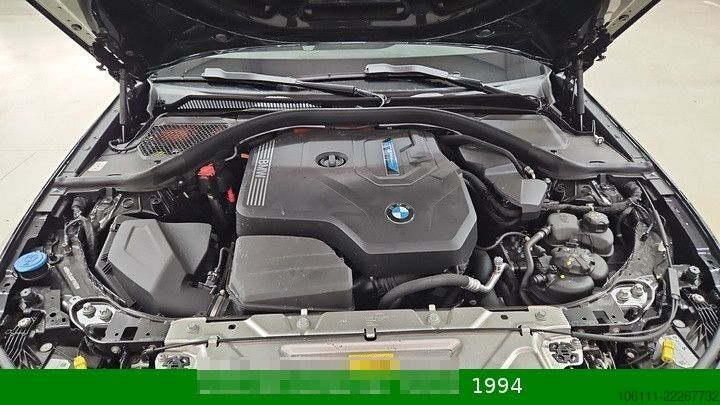 Minibús BMW 330e Touring AHK Abstand Tempomat Keyless