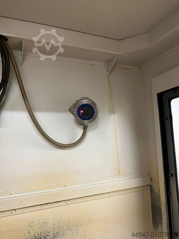 Vertical machining center KONDIA B 640