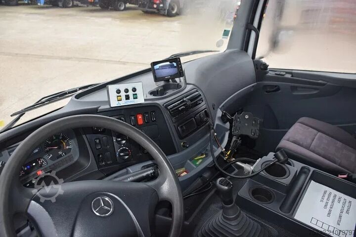 Tipper Mercedes-Benz Axor 1833