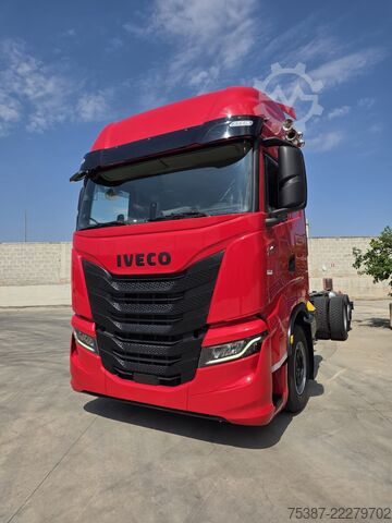 LKW-Fahrgestell IVECO 260S51