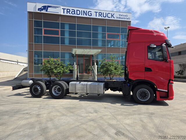 LKW-Fahrgestell IVECO 260S51