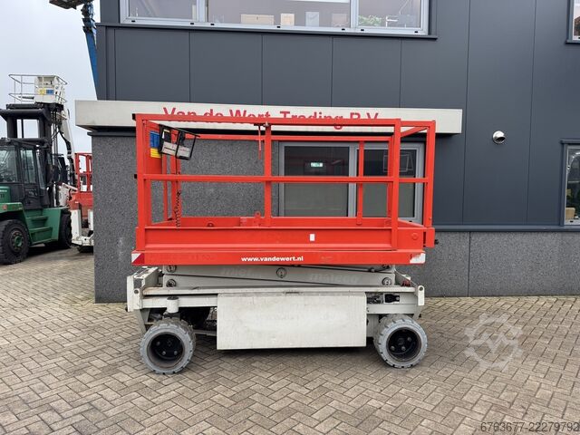 Holland-Lift Y 64 EL 14 sakselift / Sciccor lift 8,4 m arbejdshøjde elektrisk 2015 HOLLAND-LIFT Y 64 EL 14 Schaarhoogwerker / Sciccor lift 8.4M Werkhoogte Elektrisch 2015