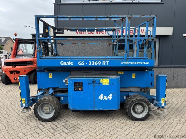  GENIE GS 3369 RT  Hoogwerker / Arbeitsbuhne 12mtr werkhoogte 4x4 Kubota DIESEL 2014