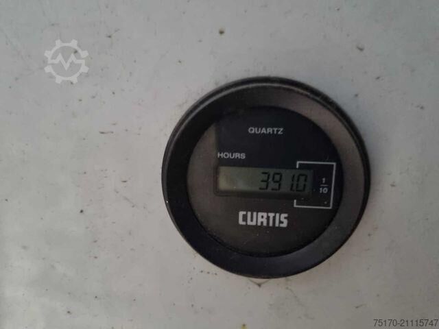 Truck-mounted work platform Renault Master 2.3 dCi / VERSALIFT ETL-32, 12,5m