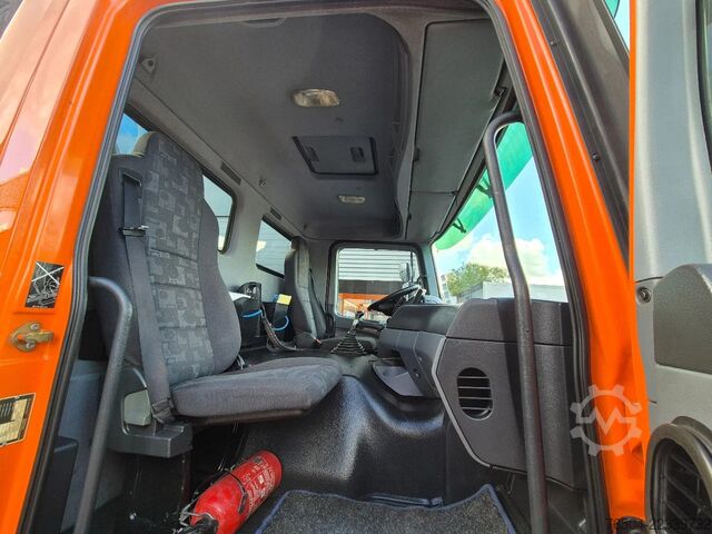 Système de bras à crochet Mercedes-Benz Actros 3241 8X4 Containersysteem/ 20T HMF crane...