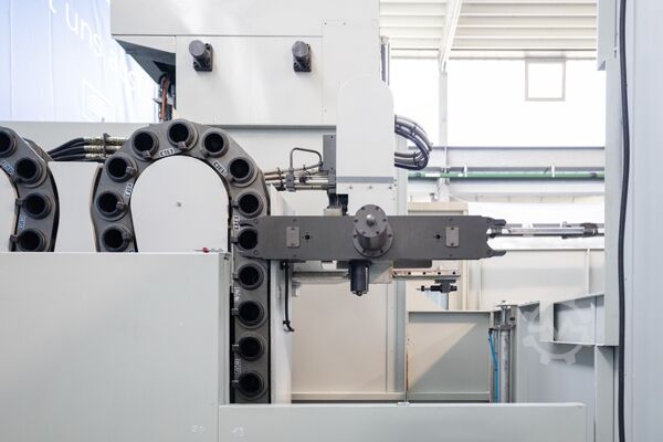 Bewerkingscentrum KIHEUNG Combi T 1100 RT