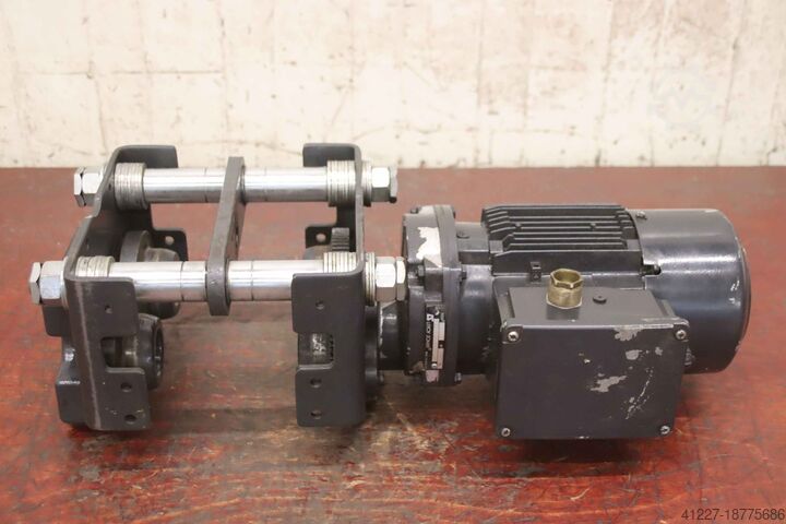 Chassi de guindaste 1050 kg acionado eletricamente unbekannt STC 10