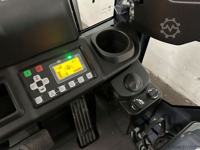 Carretilla eléctrica de 4 ruedas Toyota 8FBM20T - TRIPLEX 4,7 m - NEUGERÄT !!!