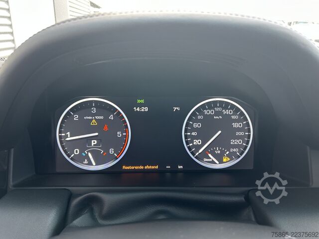  Land Rover Range Rover Vogue TD V8 / Leder